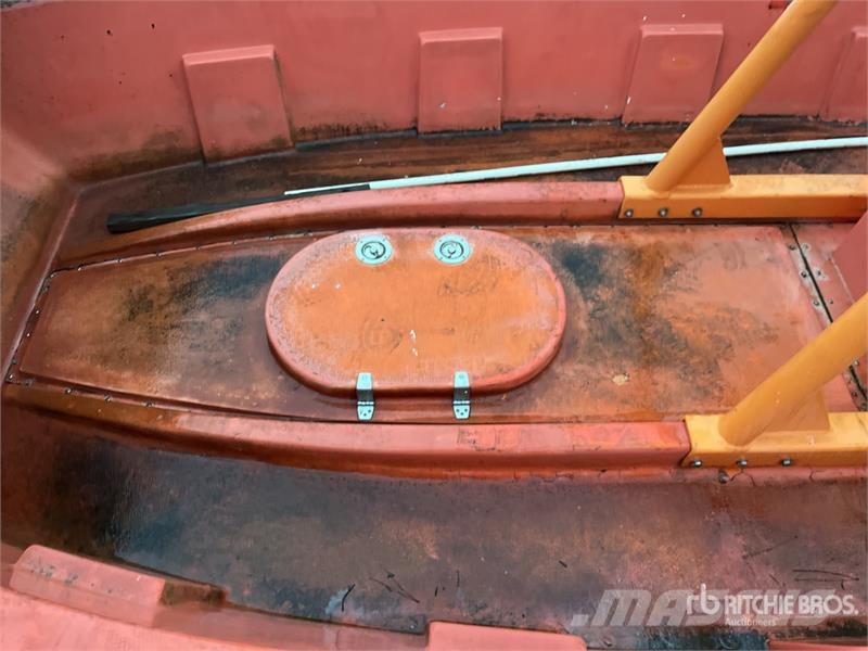 Norsafe 19 ft Rescue Boat (Inoperable) Other components