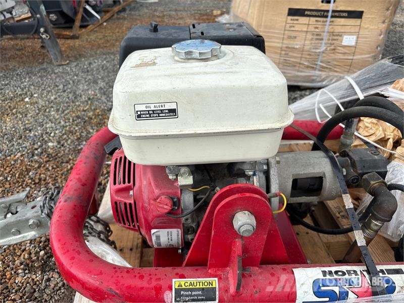 Northstar Power Auger 輕型鑽孔機