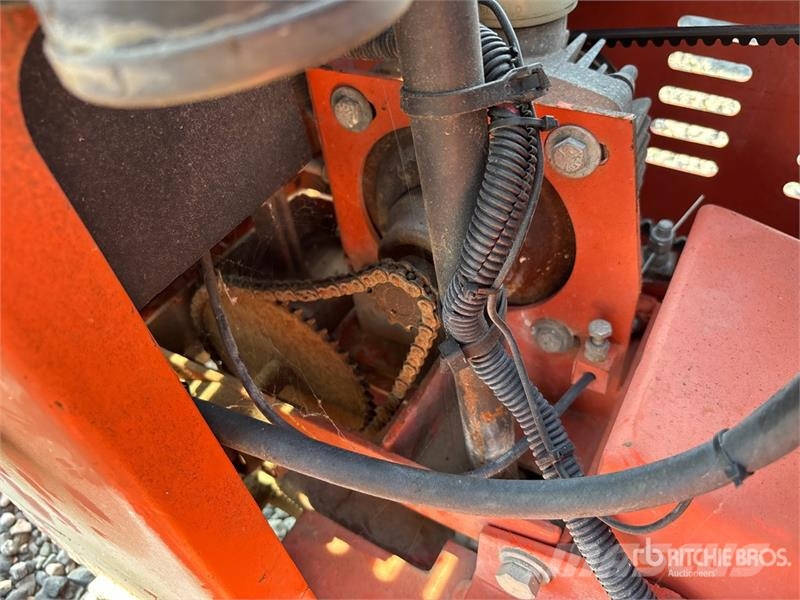 Norton C2024SS Walk-Behind Saw Гатери