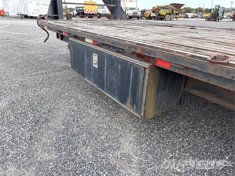 Novae 35 ft T/A Gooseneck Flatbed Trailer Plato/keson prikolice