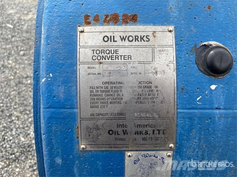  Oil Works C300-80 Torque Converter مكونات أخرى