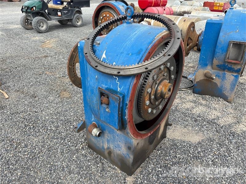  Oil Works C300-80 Torque Converter مكونات أخرى