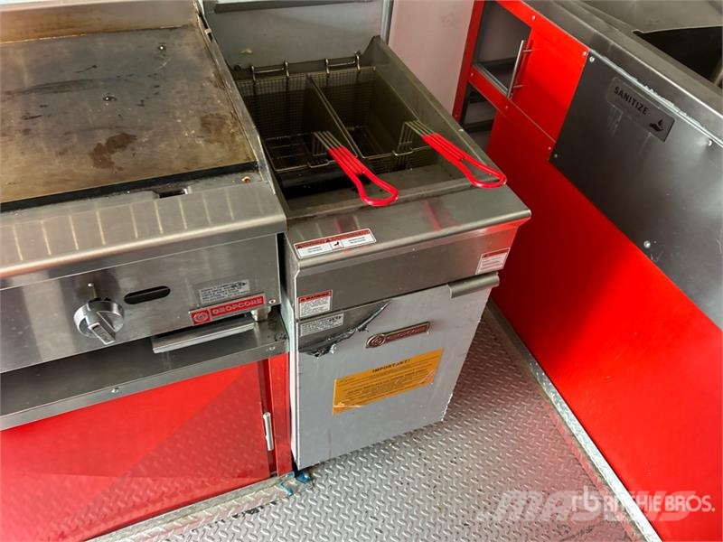 Oma 16 ft T/A Food Concession Trailer 其他拖車