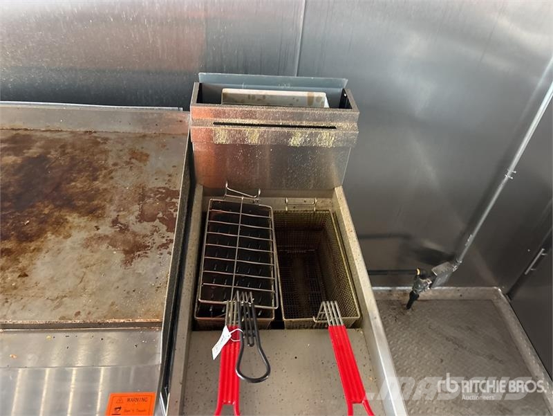 Oma 17 ft 9 in T/A Food Concession Trailer Ostale prikolice