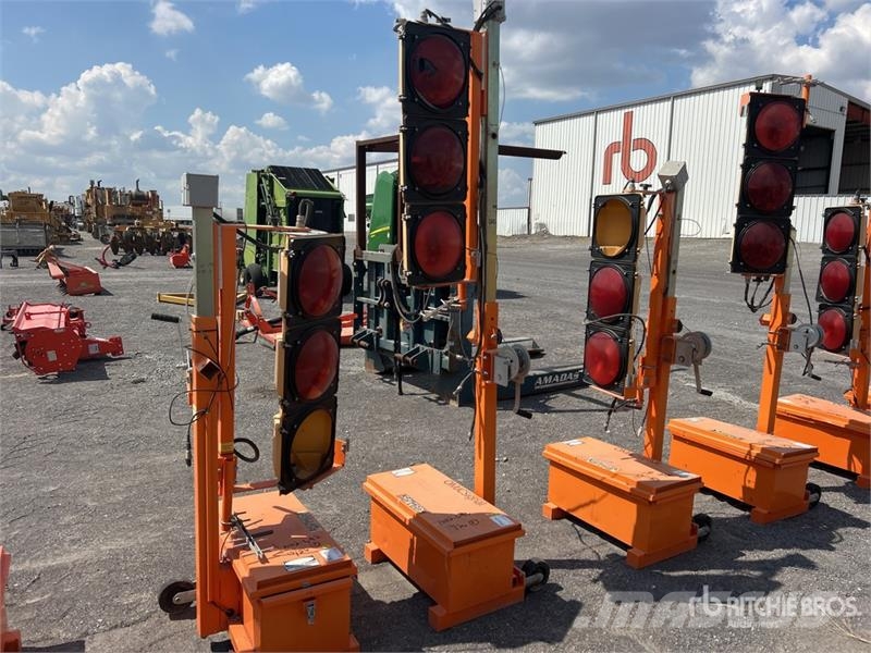 OMJC Signal Inc. Traffic Light Svetlobni stolpi
