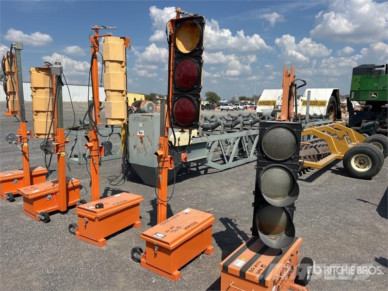 OMJC Signal Inc. Traffic Light Svetlobni stolpi