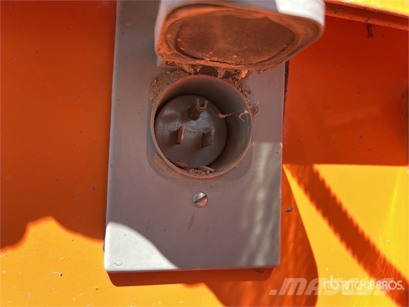 OMJC Signal Inc. Traffic Light Svetlobni stolpi