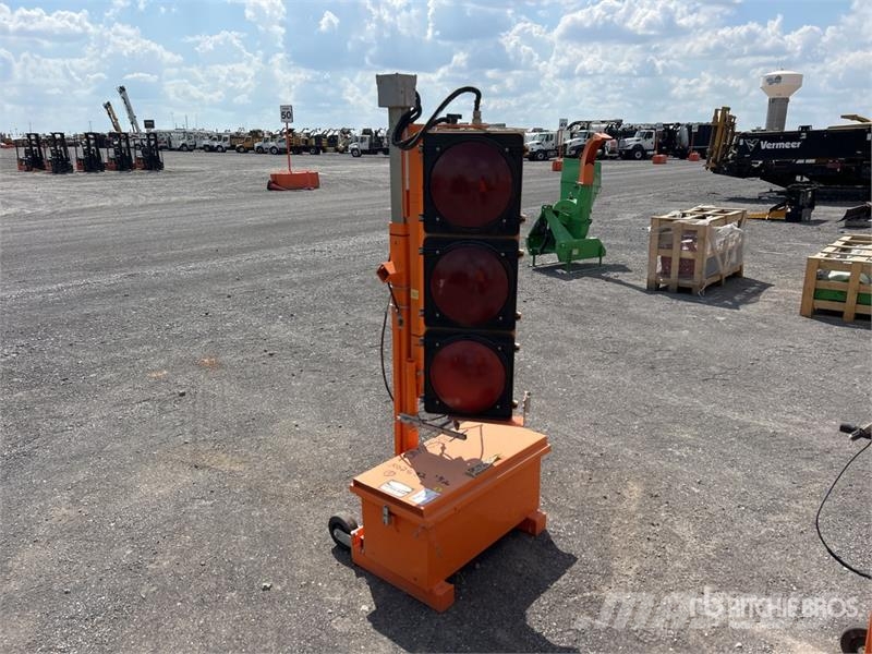 OMJC Signal Inc. Traffic Light Svetlobni stolpi