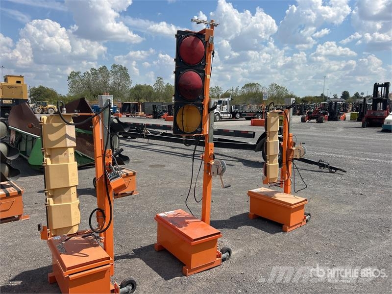 OMJC Signal Inc. Traffic Light Svetlobni stolpi