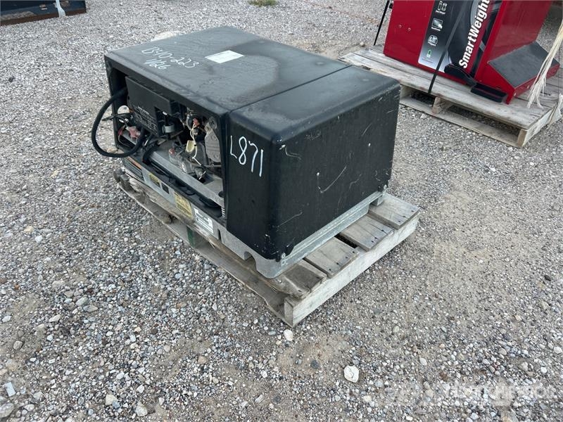 Onan 5.5HGJAB-1038D 5.5 kW Skid-Mounted . Generator Set مولدات ديزل