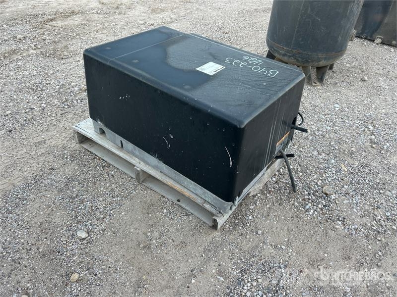 Onan 5.5HGJAB-1038D 5.5 kW Skid-Mounted . Generator Set مولدات ديزل