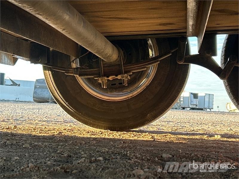 Orange Line TH10-20BK4CR 20 ft T/A Equipment Trailer Prikolice za prevoz vozil