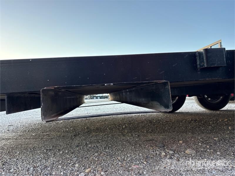 Orange Line TH70-20BK4AR2B 24 ft T/A Equipment Trailer مقطورات مركبات نقل
