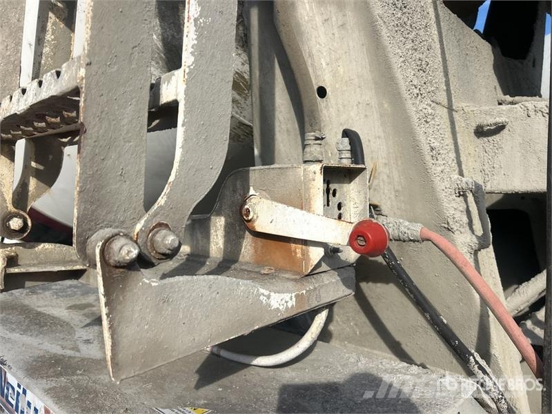 Oshkosh F-2346 Concrete trucks