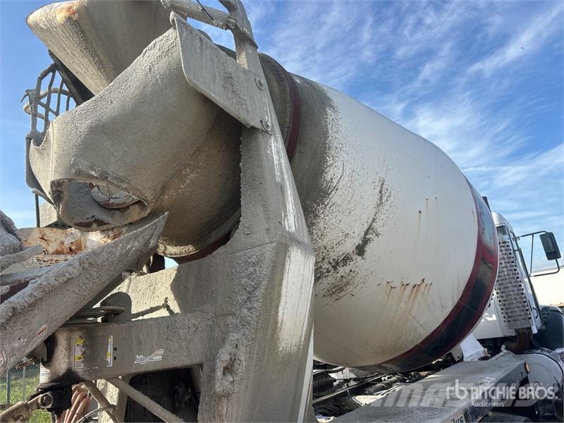 Oshkosh F-2346 Concrete trucks