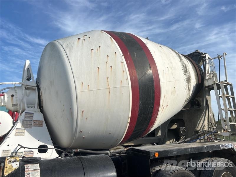 Oshkosh F-2346 Concrete trucks