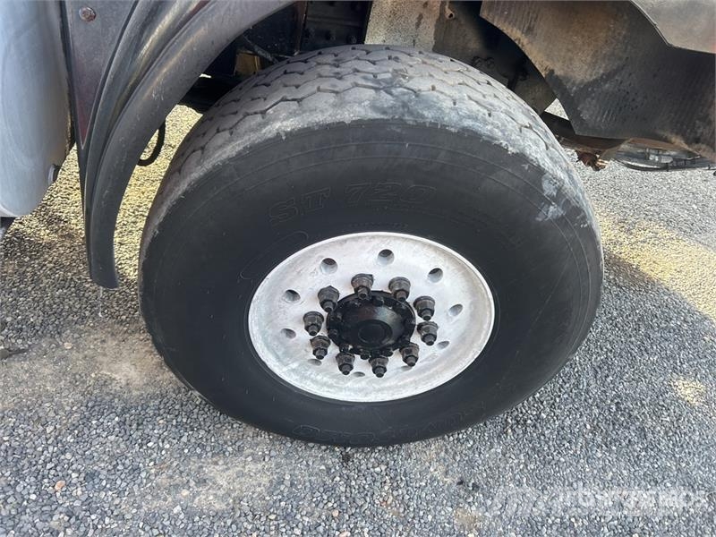 Oshkosh F-2346 Concrete trucks