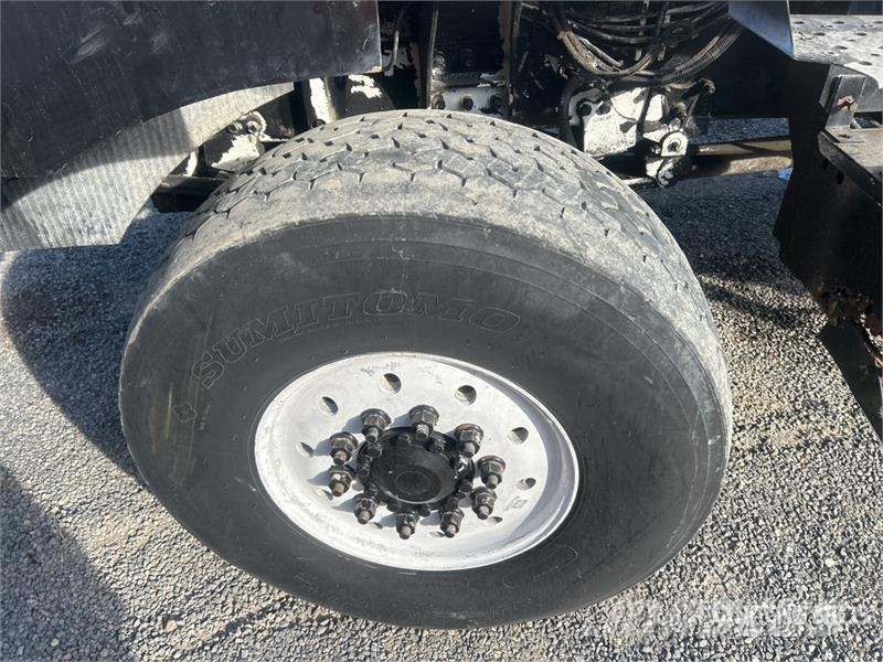 Oshkosh F-2346 Concrete trucks