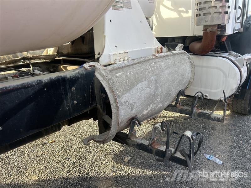 Oshkosh F-2346 Concrete trucks