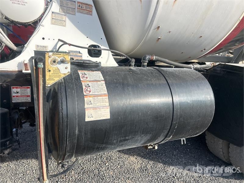 Oshkosh F-2346 Concrete trucks