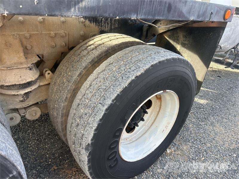 Oshkosh F-2346 Concrete trucks