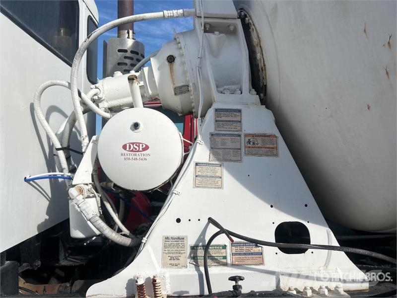 Oshkosh F-2346 Concrete trucks