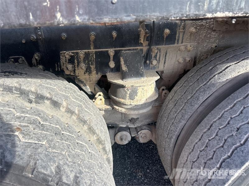 Oshkosh F-2346 Concrete trucks