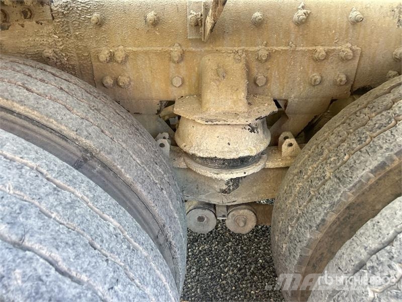 Oshkosh F-2346 Concrete trucks