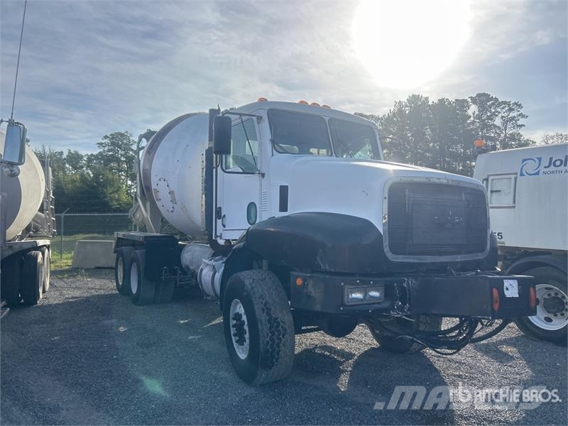 Oshkosh F-2346 Concrete trucks