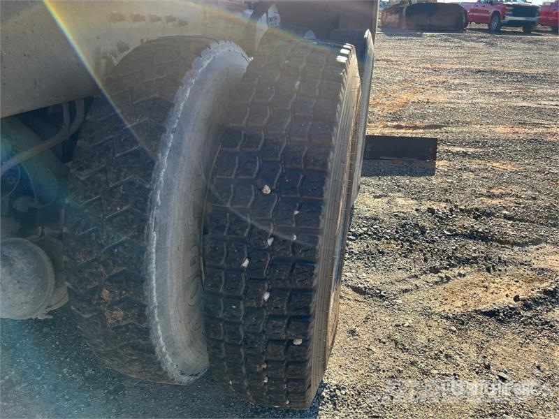 Oshkosh S Series Mixer Truck Avtomešalci za beton