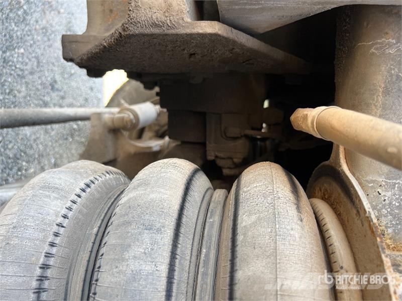Oshkosh S Series Mixer Truck Avtomešalci za beton