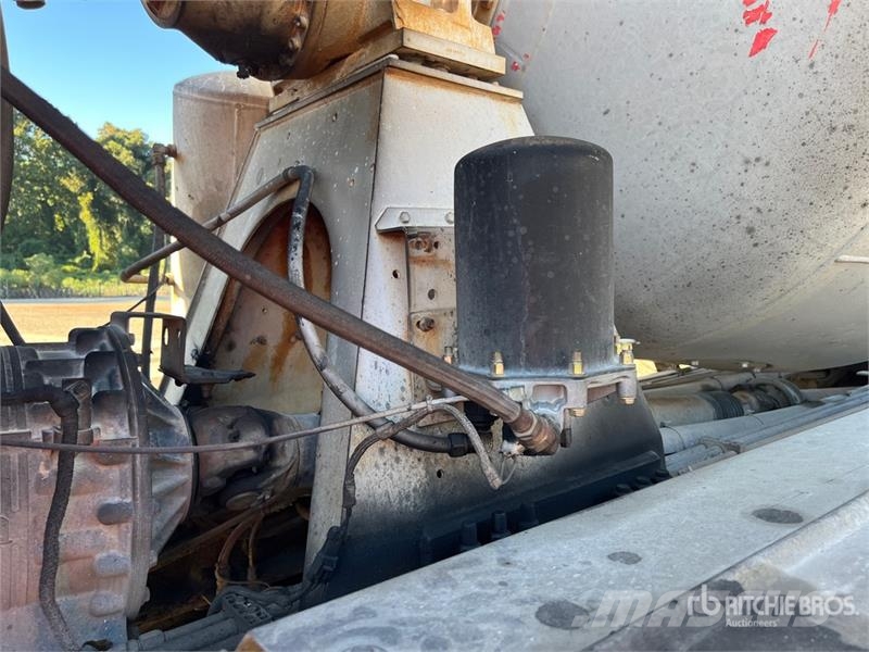 Oshkosh S Series Mixer Truck Avtomešalci za beton