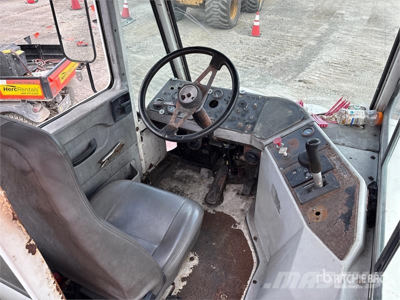 Ottawa 4x2 Spotter Truck (Inoperable) Terminaalitraktorit