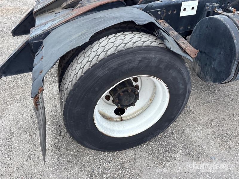 Ottawa 4x2 Spotter Truck (Inoperable) Terminaalitraktorit