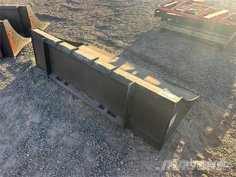 PABREAK GB150 72 in Skid Steer Bucket (Unused) Žlice