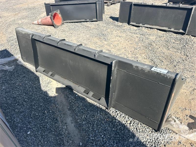 PABREAK GB150 80 in Skid Steer Bucket (Unused) Žlice