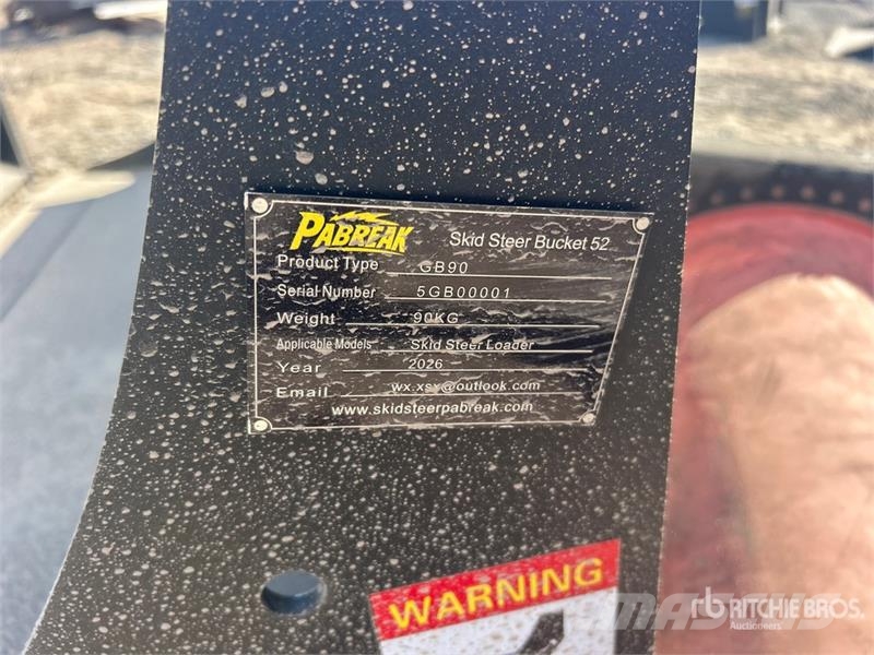 PABREAK GB90 Qty of 2 Bucket 52in Skid Steer Bucke Žlice
