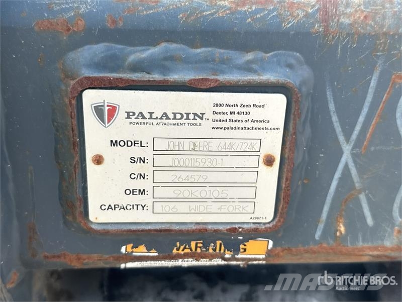 PALADIN 69 in Wheel Loader Forks - Fits John Deere 644K/72 Villák