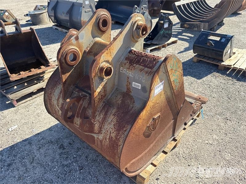 PALADIN EC140BKT42 42 in Excavator Bucket - Fits Volvo Baldes