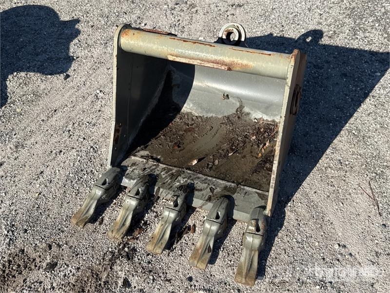 PALADIN EC25BKT24 24 in Digging Excavator Bucket Baldes