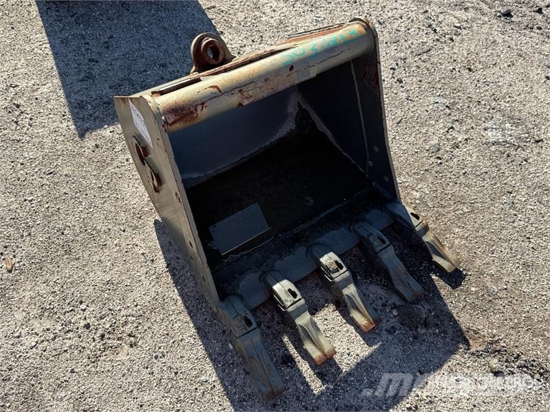 PALADIN EC25BKT24 24 in Digging Excavator Bucket Baldes