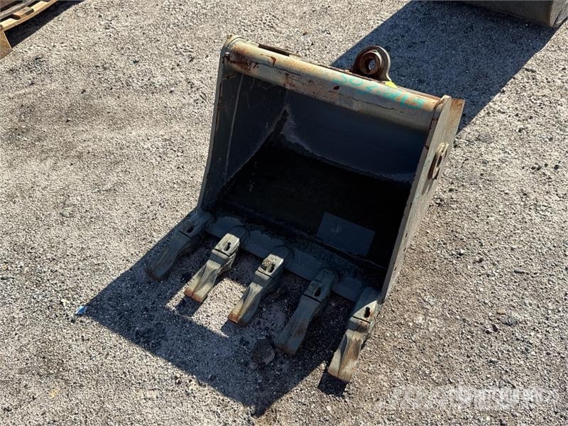 PALADIN EC25BKT24 24 in Digging Excavator Bucket Baldes
