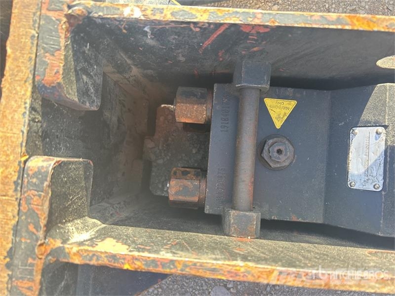 PALADIN SFB350 Hydraulic Breaker Kladiva