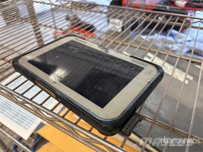 Panasonic M1 Toughpad Tablet Computers - Fits مكونات أخرى