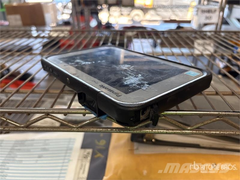  Panasonic M1 Toughpad  Tablet Computers مكونات أخرى