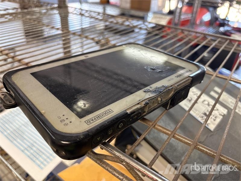  Panasonic M1 Toughpad Tablet Computers - Fits مكونات أخرى