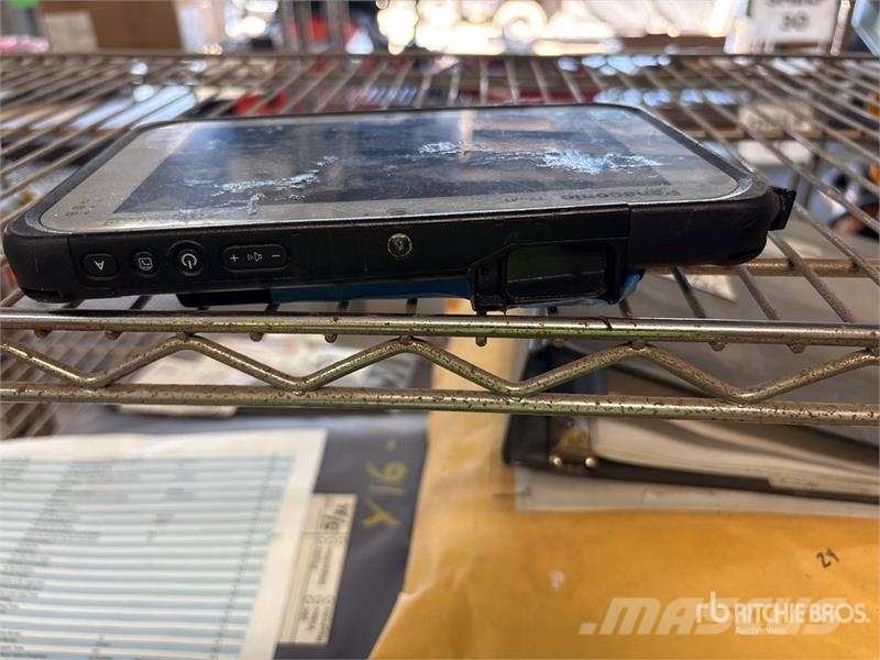  Panasonic M1 Toughpad  Tablet Computers مكونات أخرى