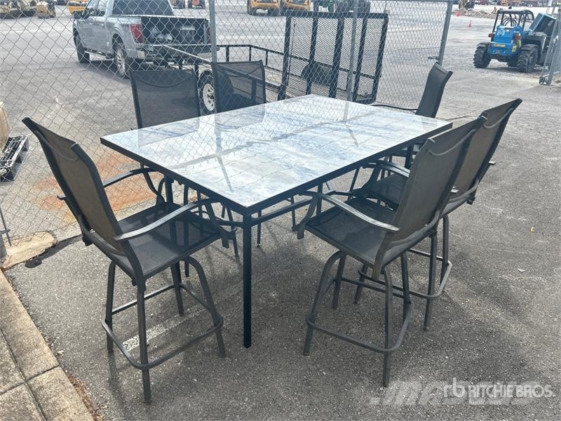  Patio Table and Chairs مكونات أخرى