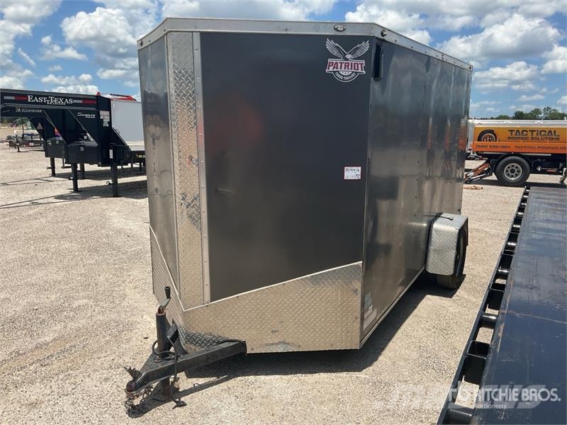 Patriot 14 ft S/A Enclosed Trailer Carrocería de caja