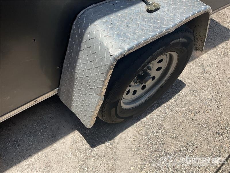 Patriot 14 ft S/A Enclosed Trailer Carrocería de caja